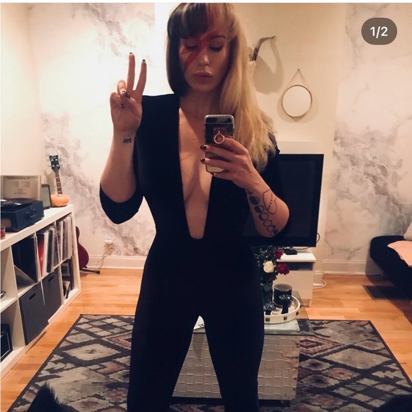 Sugar high lovestoned Black velvet Jumpsuit - Picture 3 of 3